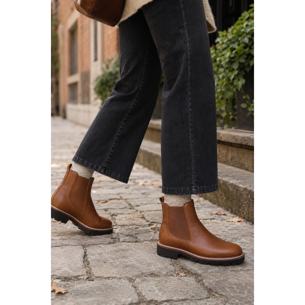 Madewell The Citywalk Lugsole Chelsea Boot English Saddle Women 8.5 NA852